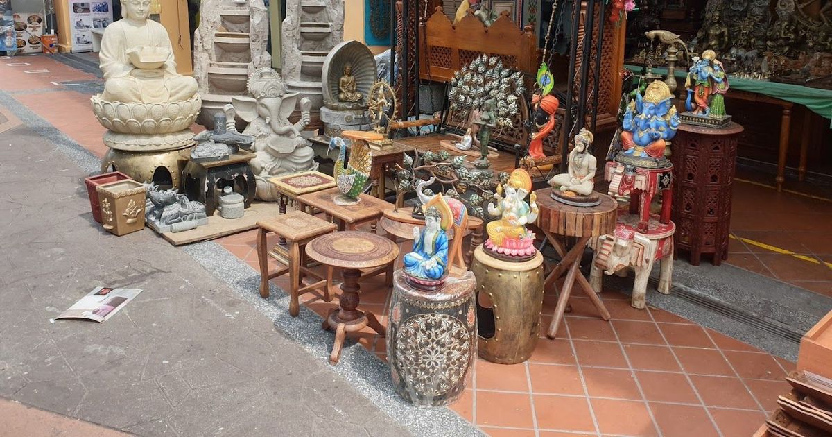 Discover Singapore's Soul: A Self-Guided Audio Tour