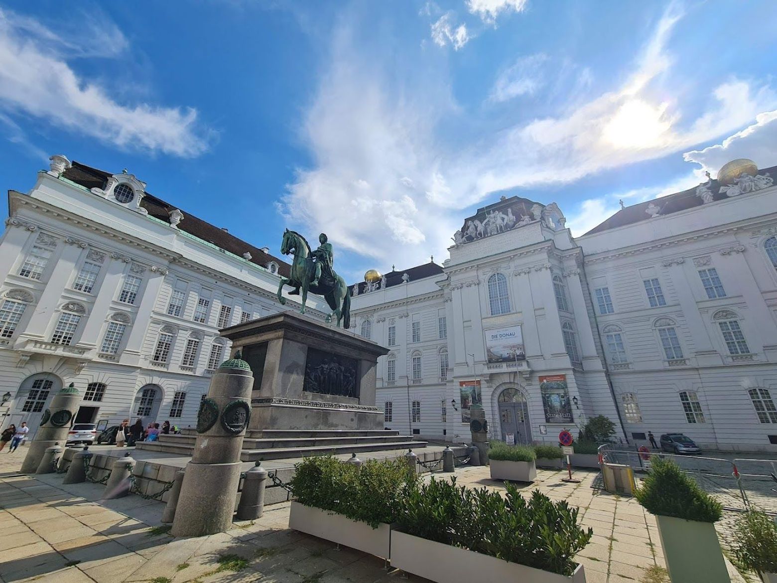 Vienna: Imperial Treasury Ticket & City Sights Audio Tour - photo 2