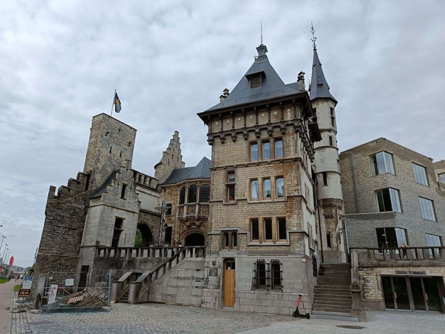 Antwerpen: Ferris Wheel Entry & City Highlights Audio Tour  - photo 2