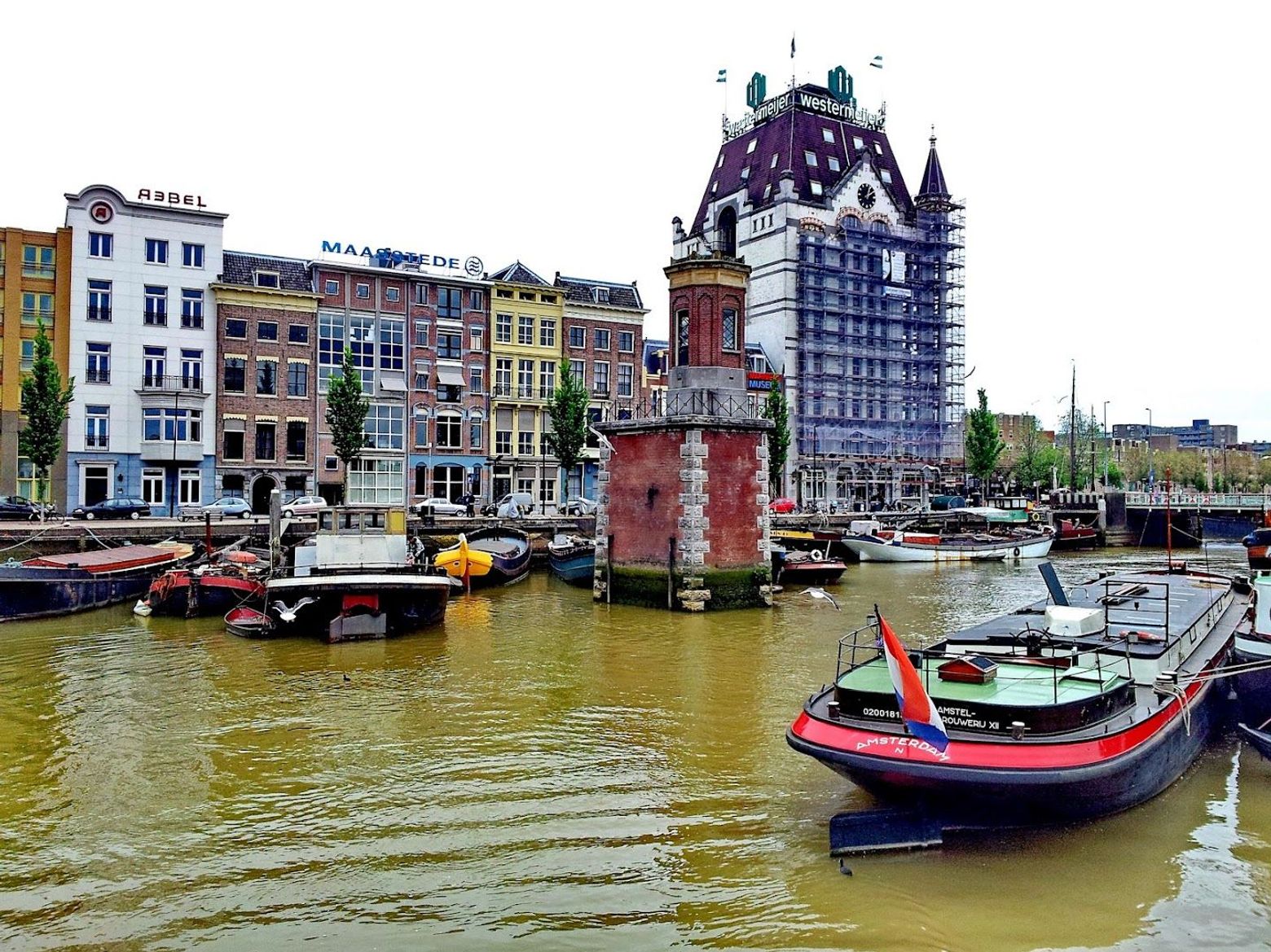 Rotterdam's Phoenix Path: World War II Walk - photo 2