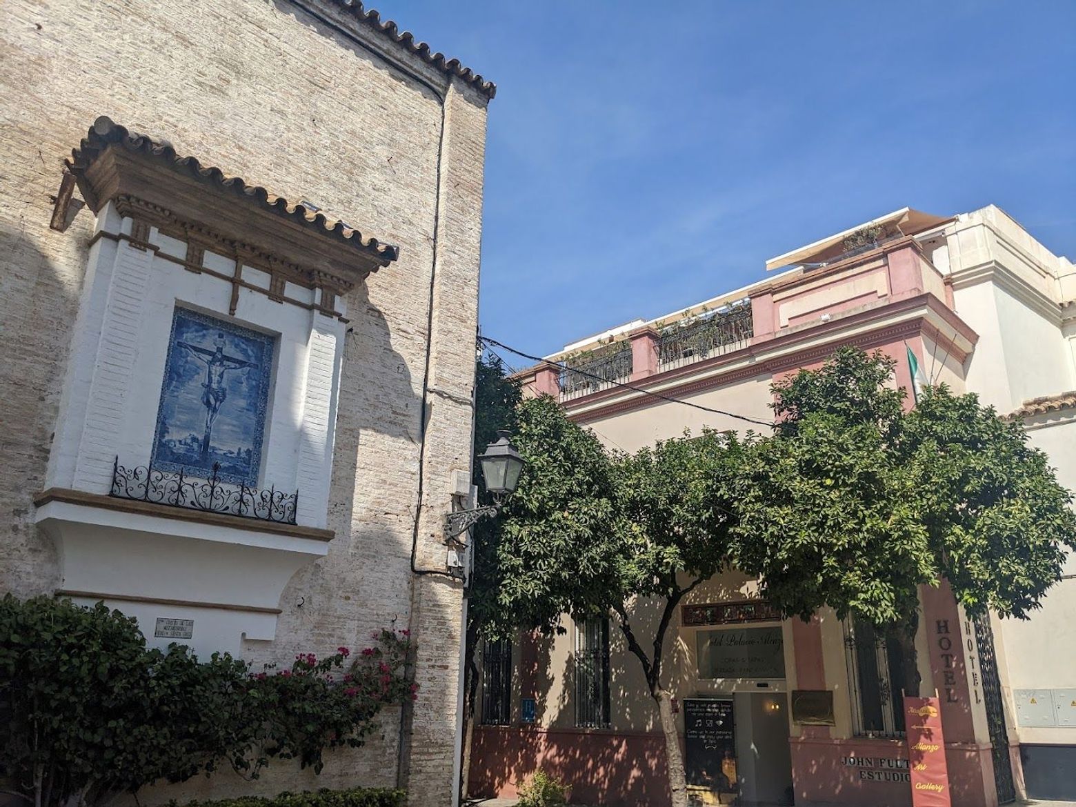 Sevilla: Royal Alcazar Ticket & City Walk Audio Tour - photo 2