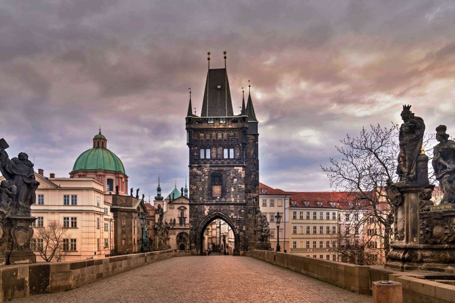 Prague: Central Gallery Ticket & City Walk Audio Tour - photo 2