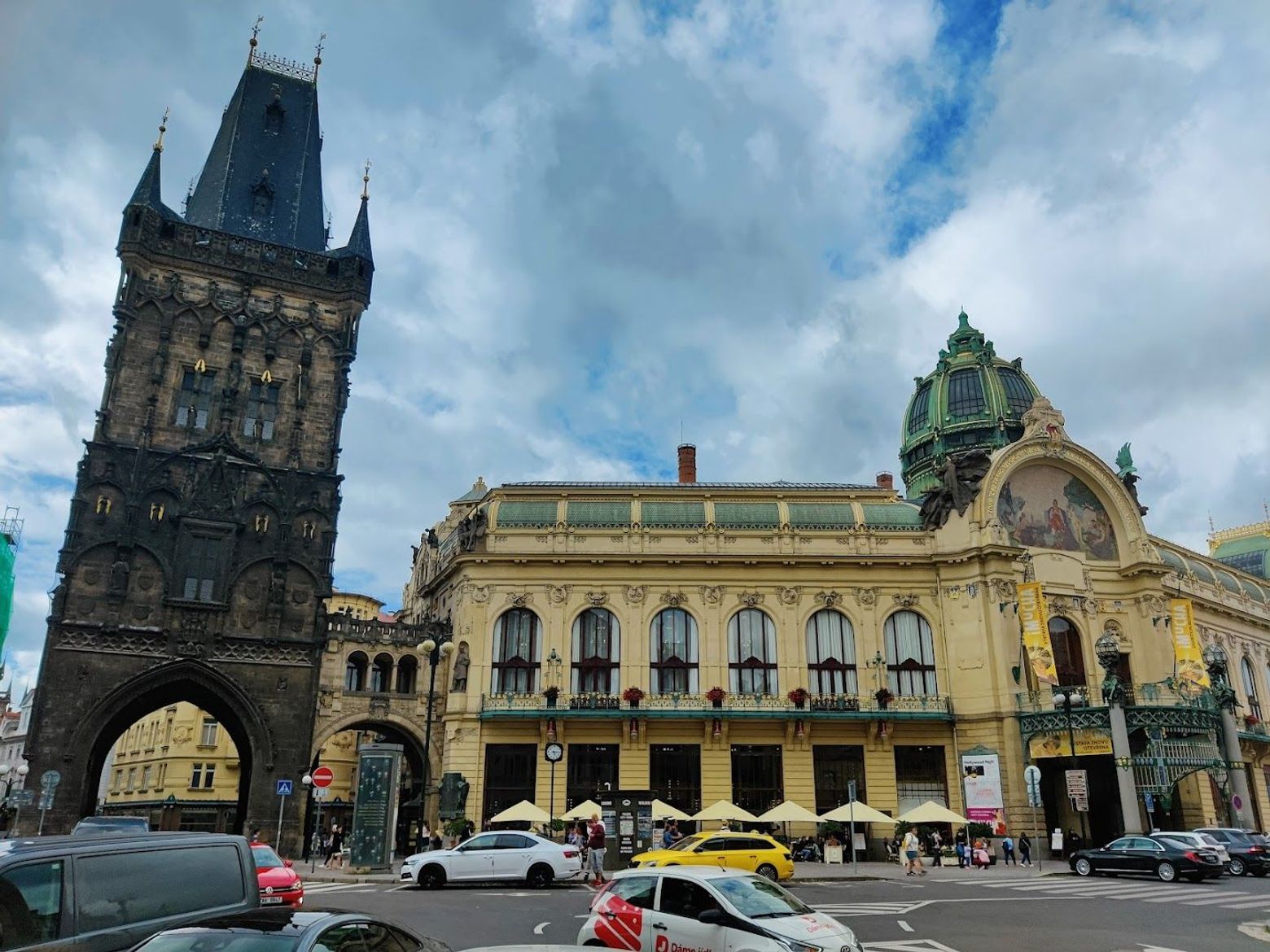 Prague: Lobkowicz Palace Ticket & Sightseeing Audio Tour - photo 2