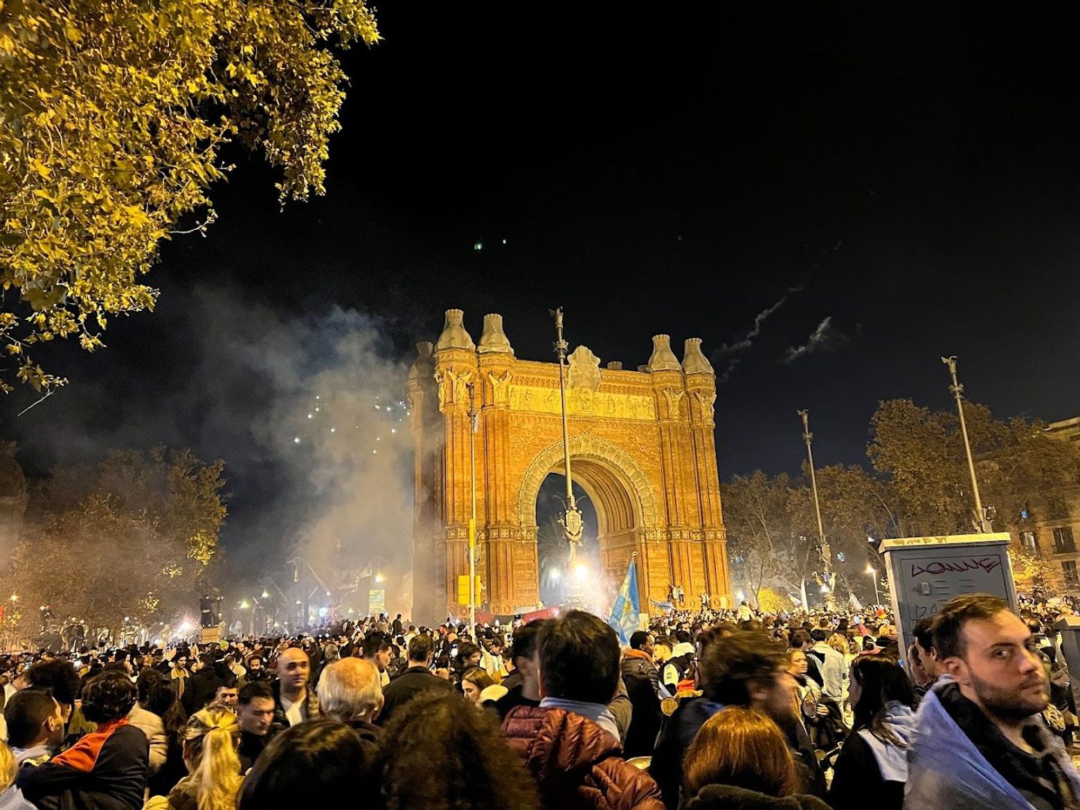 Explore Barcelona's Charms: In-App Audio Tour on a Tuk Tuk - photo 2