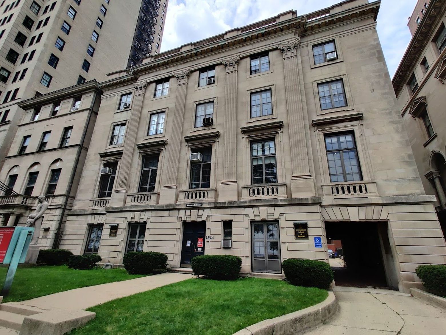 Chicago: Gold Coast District Audio Tour - photo 2