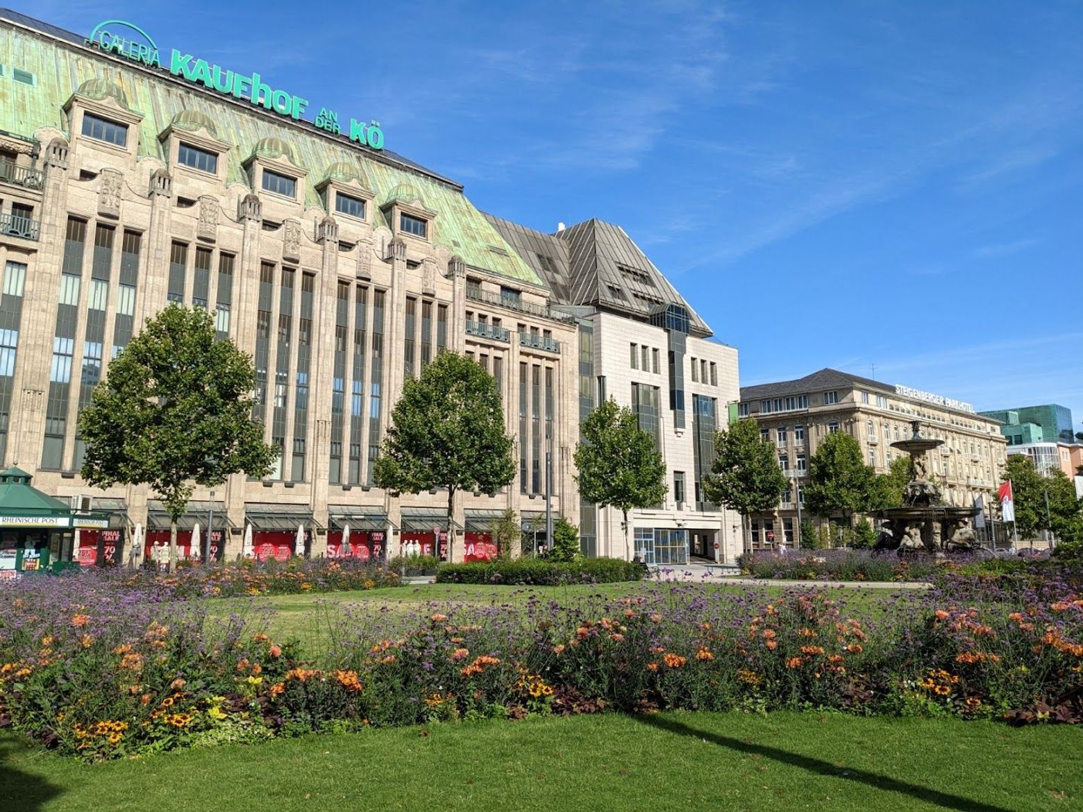 Dusseldorf: Architectural Marvels Audio Tour - photo 2