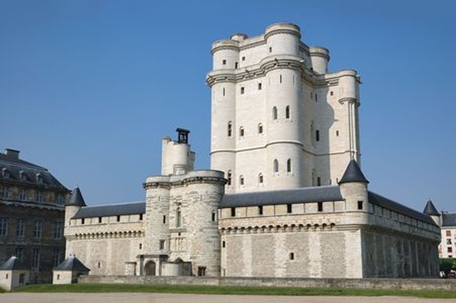 Paris: Chateau de Vincennes Ticket & Audio Tour - photo 3