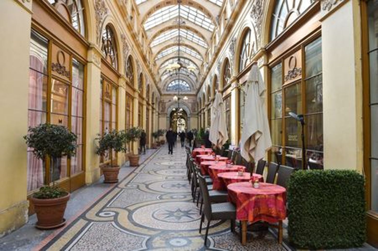 Paris: Palais Royal & Covered Galleries Audio Tour - photo 4