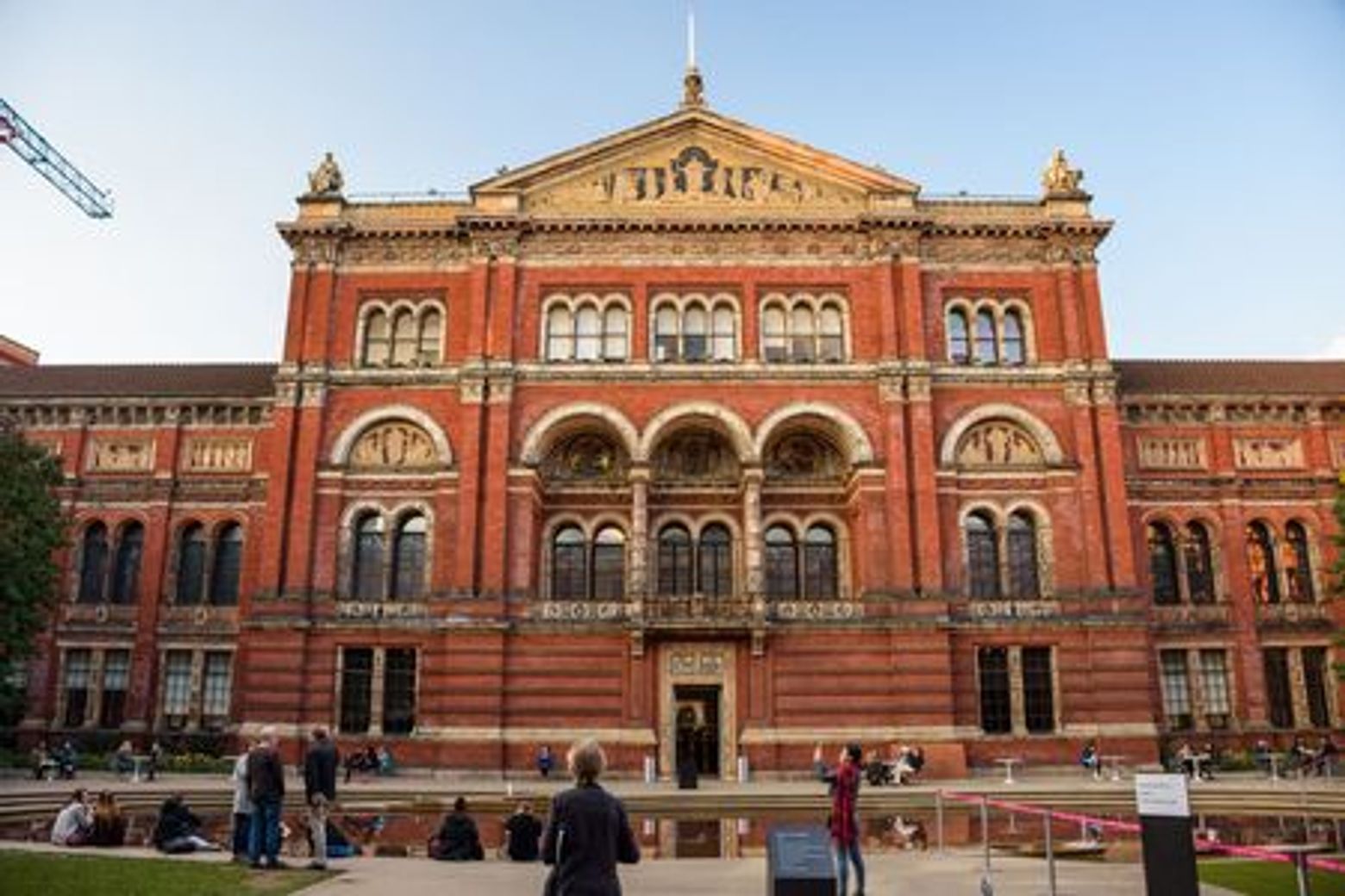 London: Victoria & Albert Museum Audio Tour - photo 4