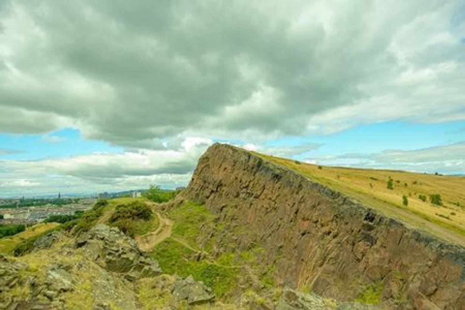 Edinburgh: Arthur's Seat Highland Hike Audio Tour - photo 3