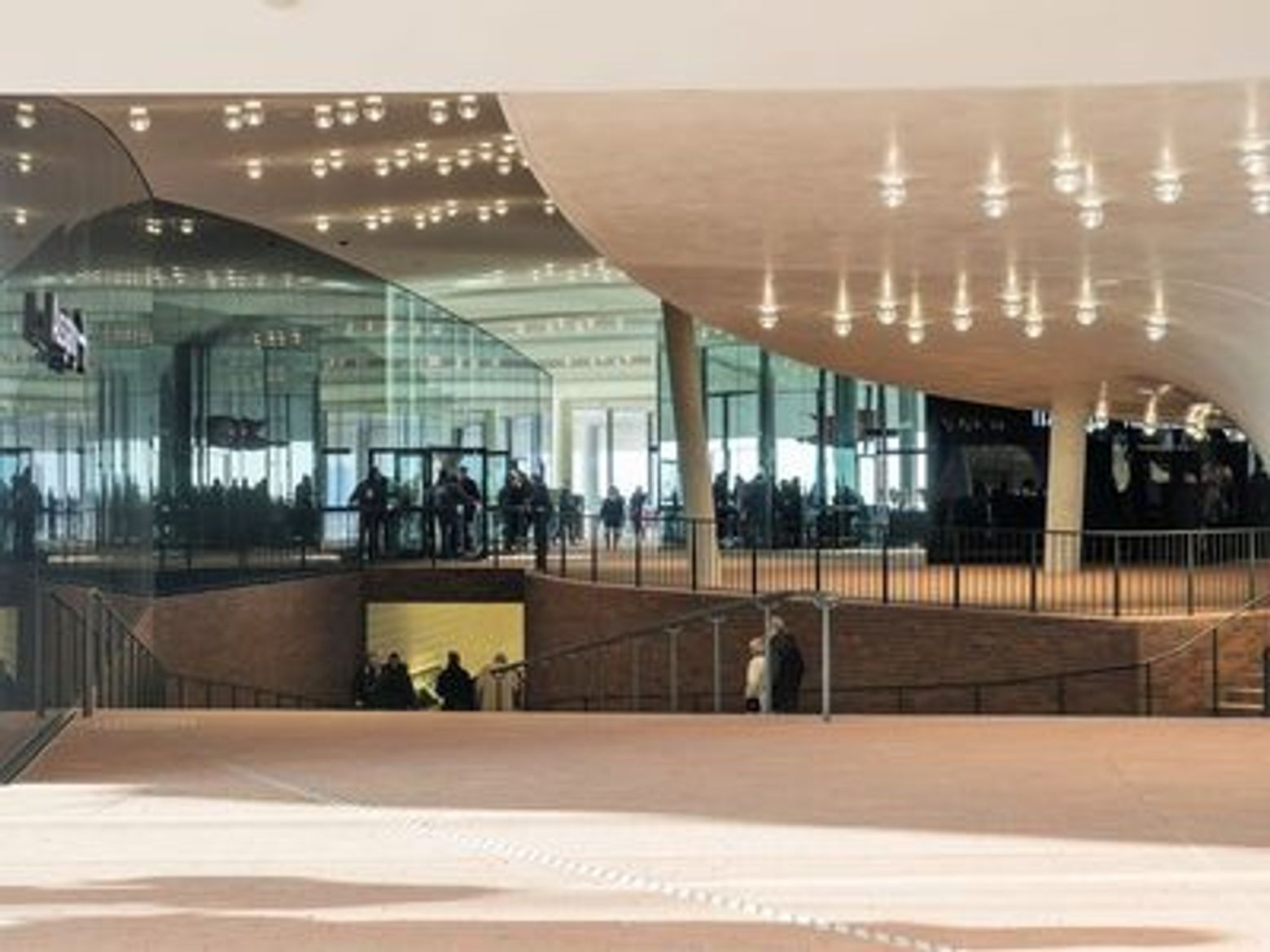 Hamburg: Elbphilharmonie Plaza Ticket & HafenCity Audio Tour - photo 3