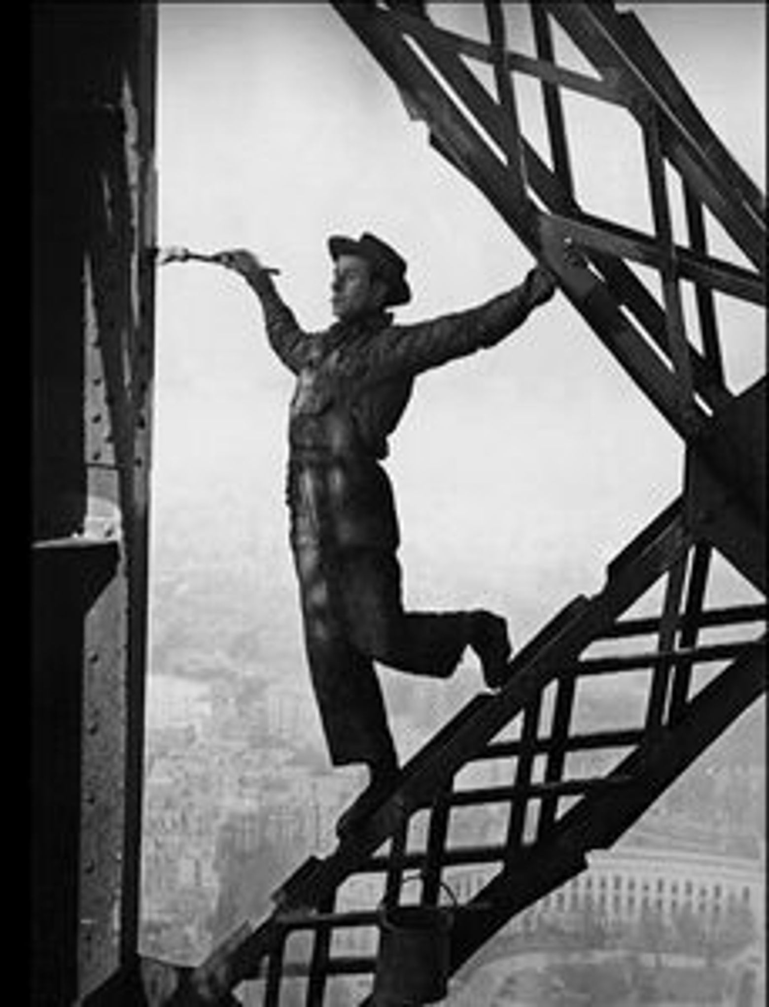 Iconic Eiffel Tower Ticket & In-App Audio Tour: Visit the Highlight of Paris - photo 4