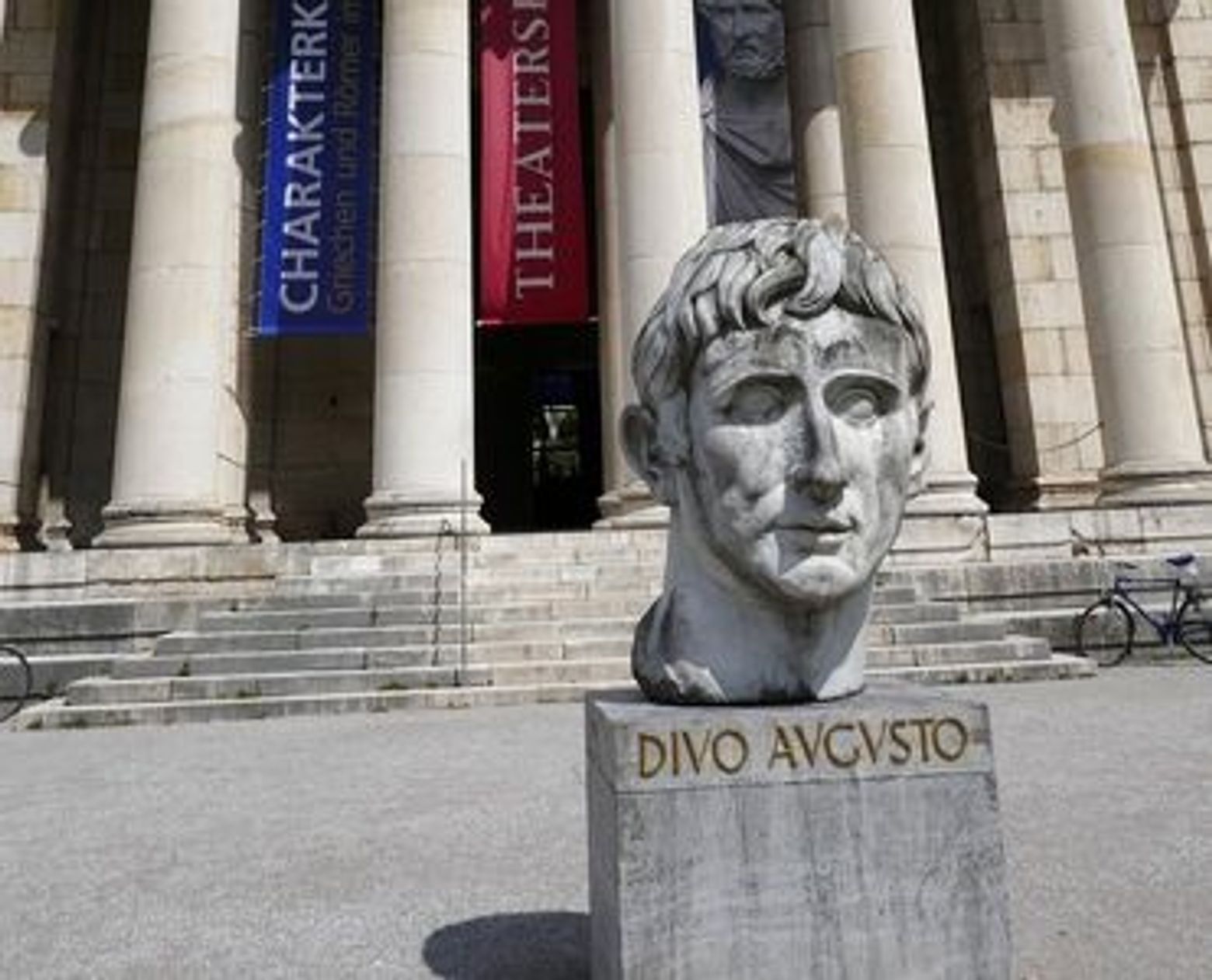 Munich: Audio Tour of Konigsplatz Area - photo 4