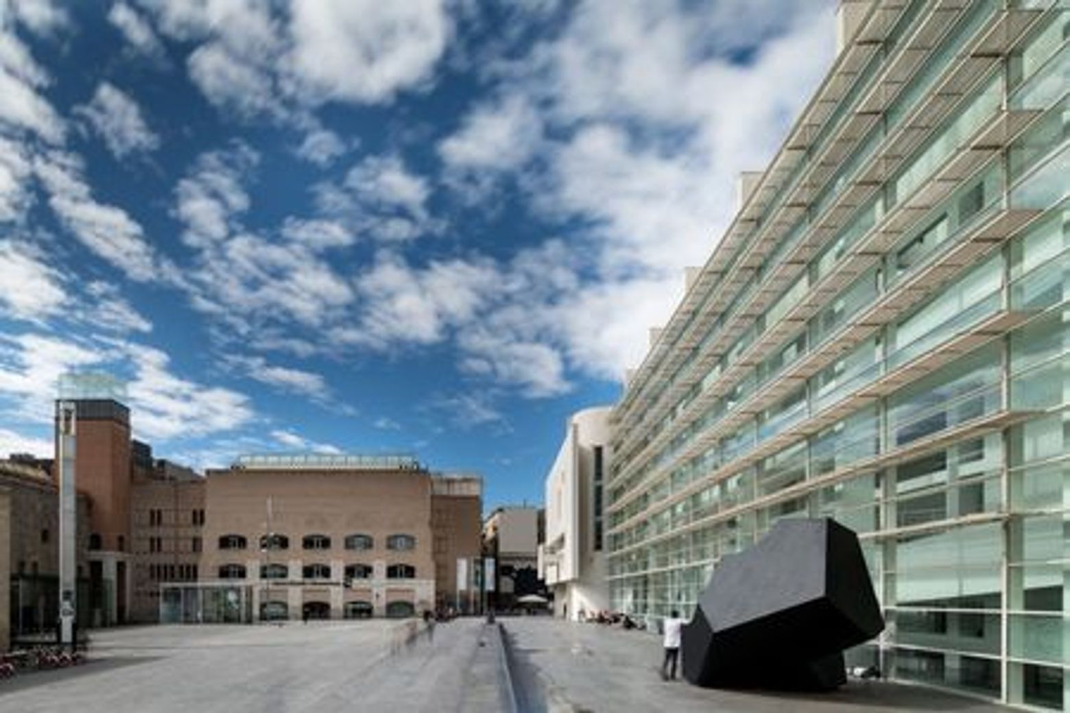 Barcelona: MACBA Museum General Admission Ticket - photo 3