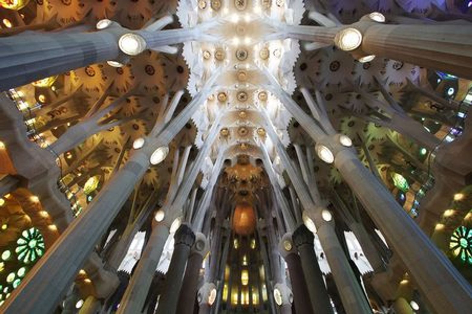 Barcelona: Sagrada Familia Fast Track Ticket & Surrealist Audio Tour - photo 3