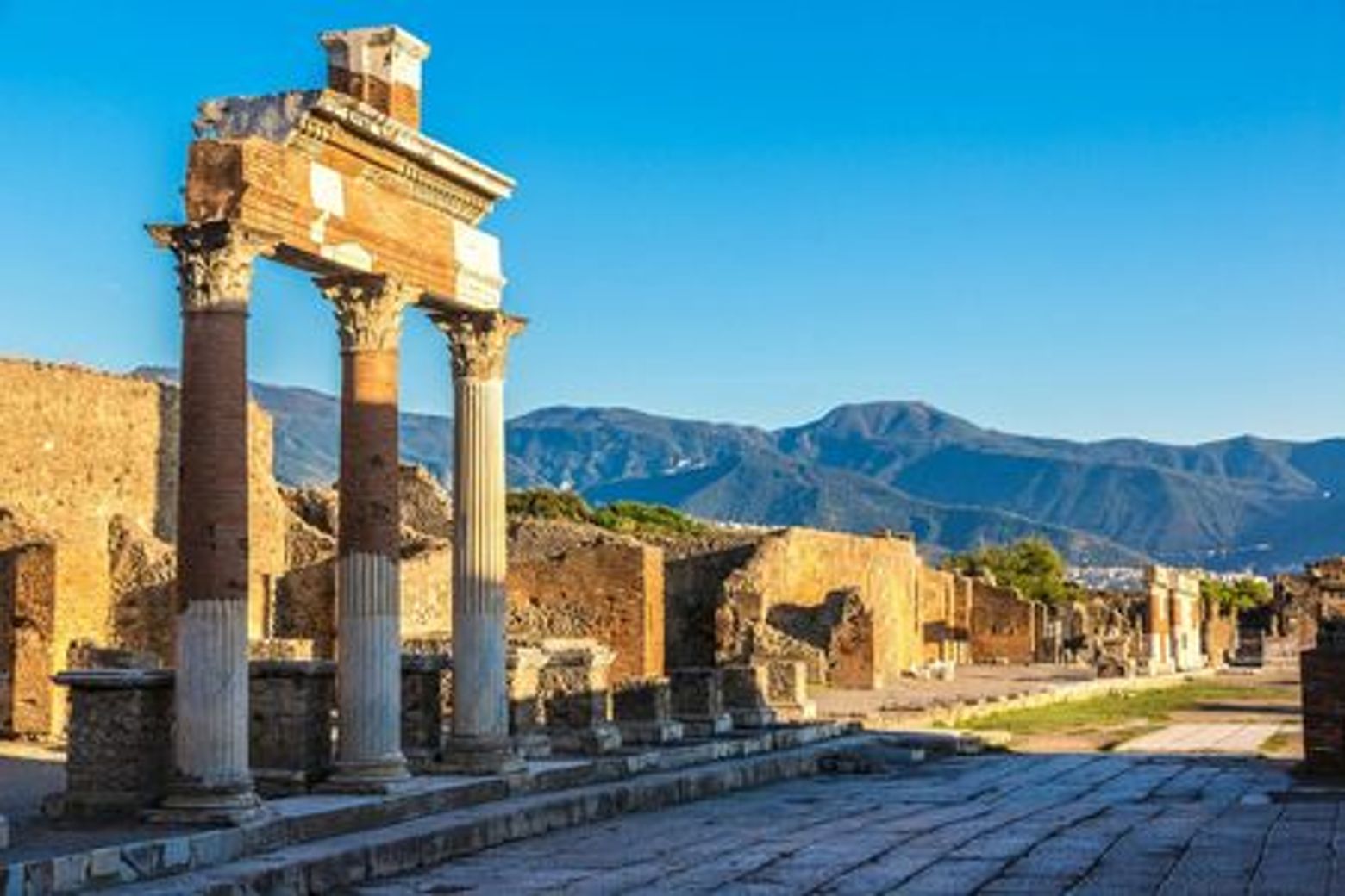 Pompeii & Vesuvius: Skip The Line Ticket + Roundtrip from Naples Port - photo 4