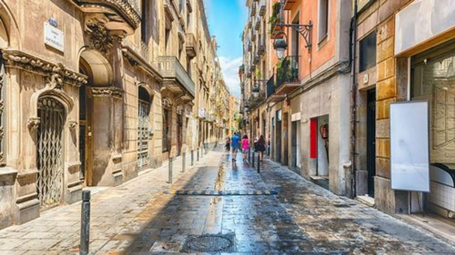 Barcelona: Picasso Museum Ticket & Audio Tour with a City Walk - photo 4