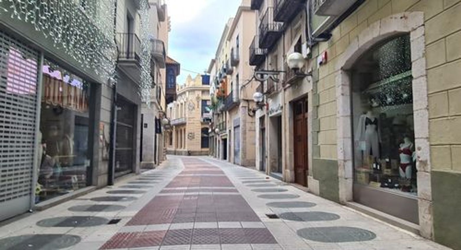 Figueres: Dali Museum Entry & Audio Tour with a Town Walk - photo 4