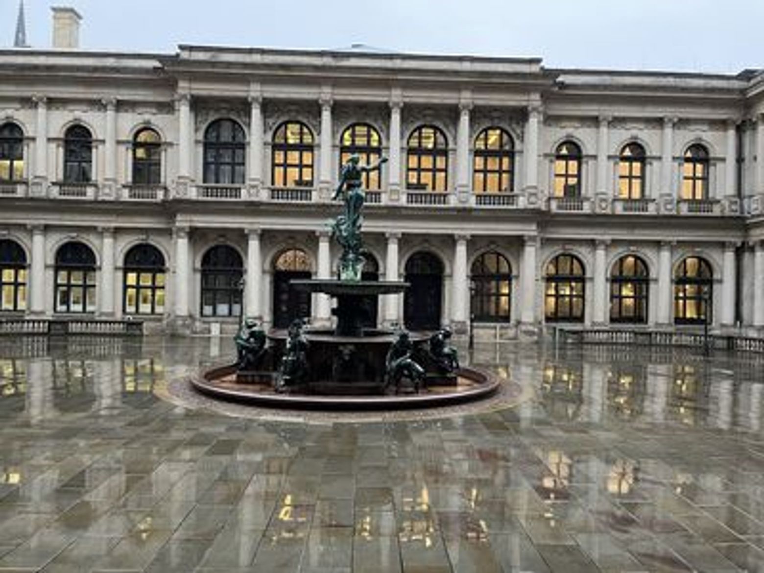 Hamburg: Echoes of History Audio Tour - photo 3