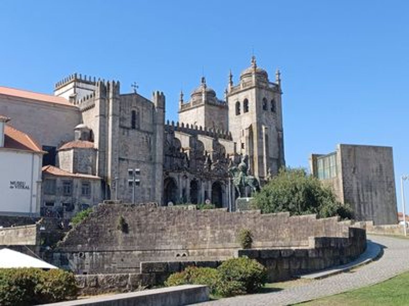Porto: Explore History & Culture with Porto Cathedral Ticket - photo 4