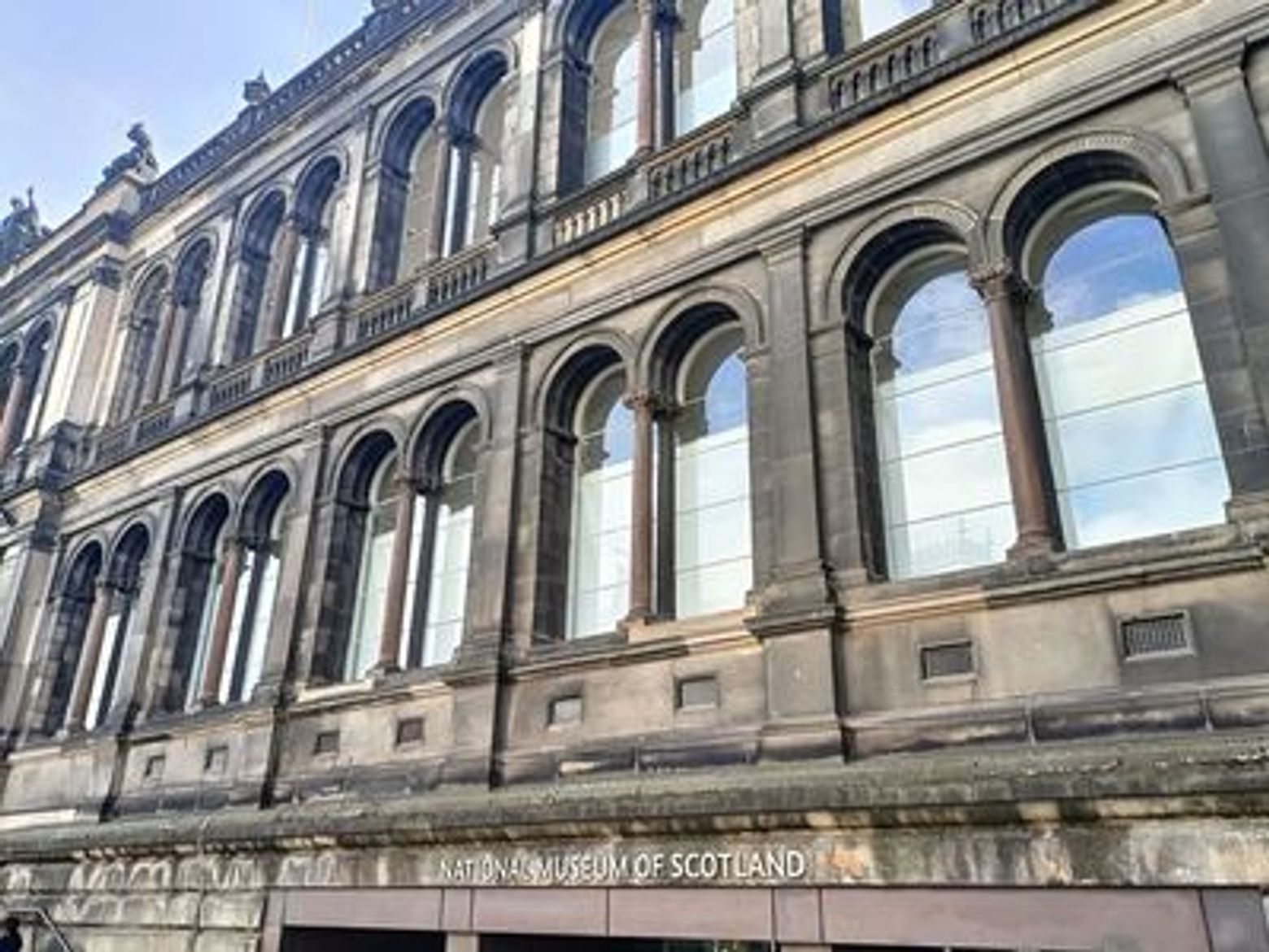 Edinburgh Sightseeing Tour with The Edinburgh Dungeon Ticket - photo 3