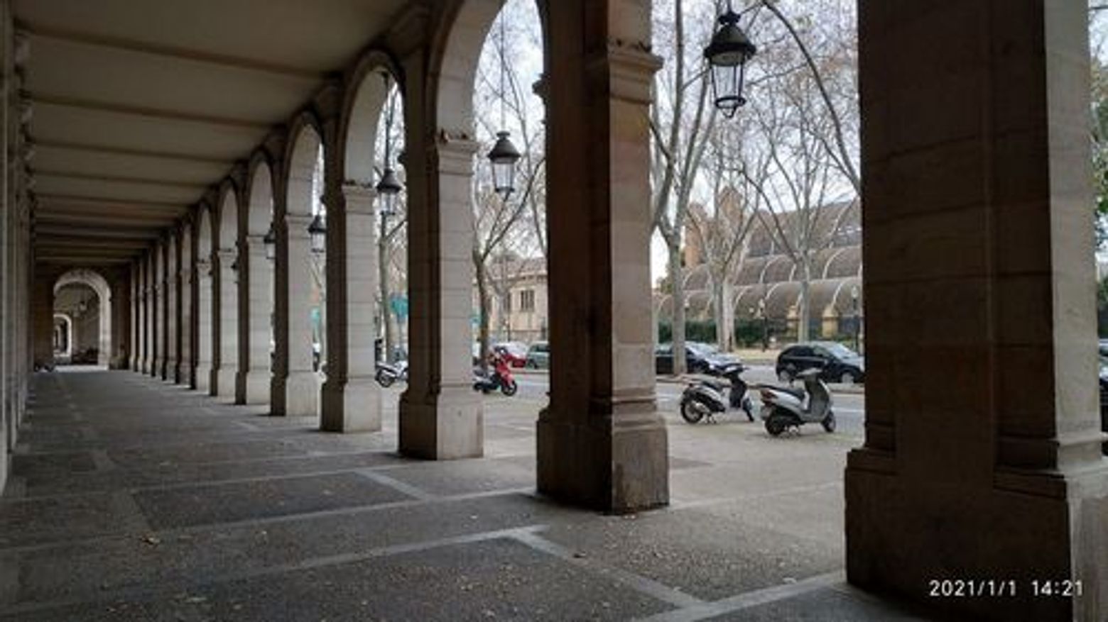 Uncover Shadows: Barcelona's Dark History In-App Audio Tour - photo 4