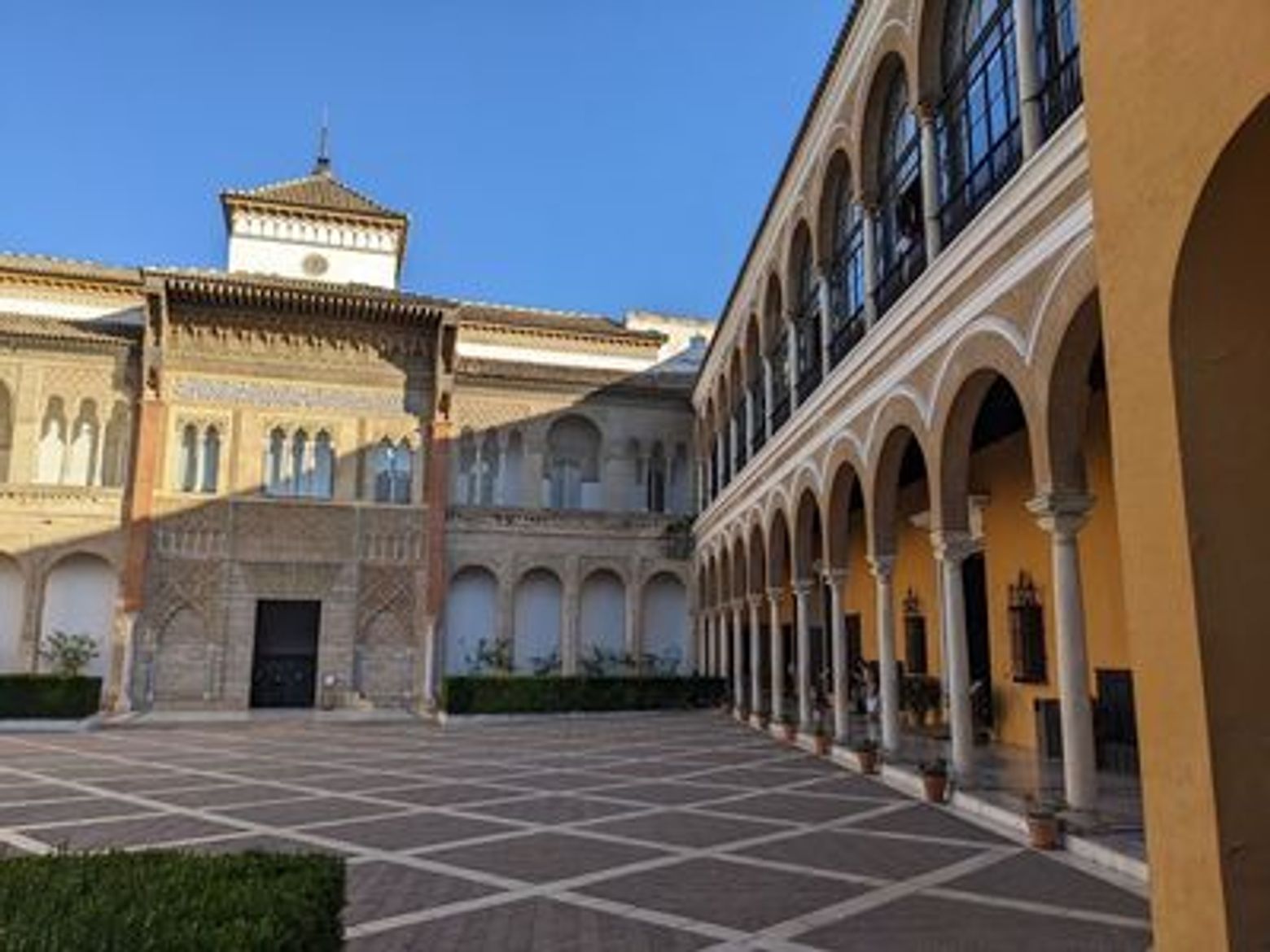 Sevilla: Mysteries Unveiled Audio Tour - photo 3