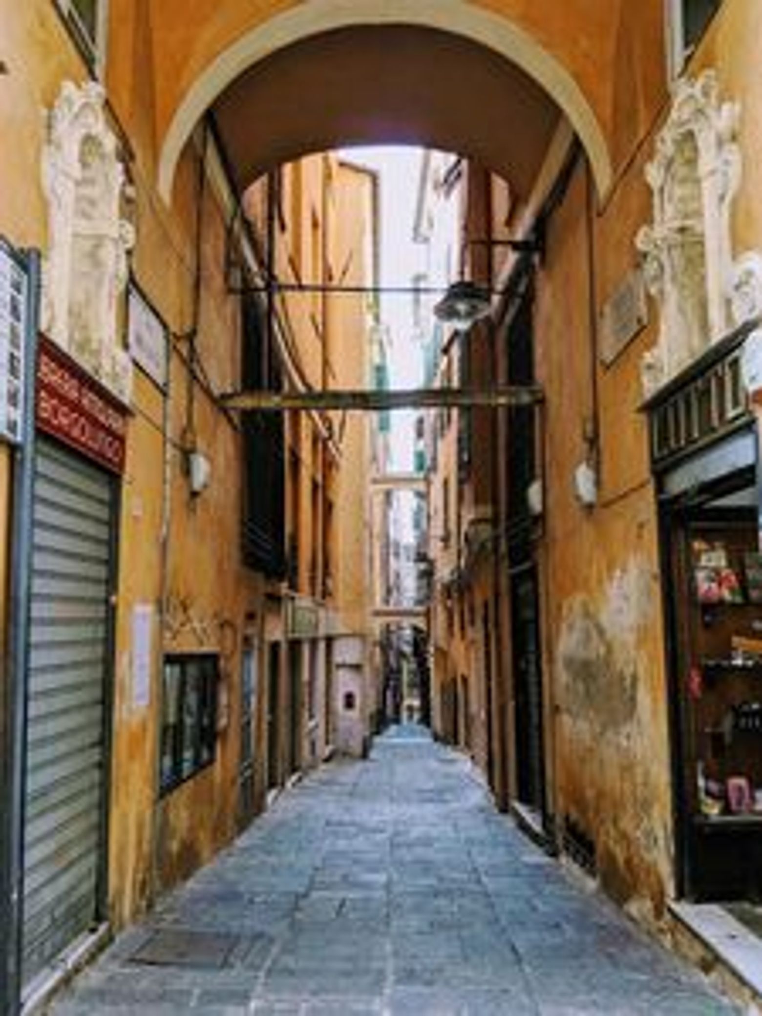 Genoa: Piazzas & Sea Legends Audio Tour - photo 3