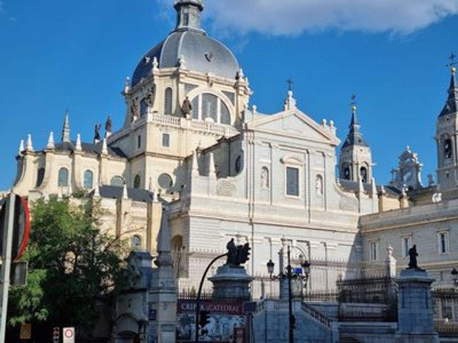 Madrid: Heritage & Landmarks Audio Tour - photo 4