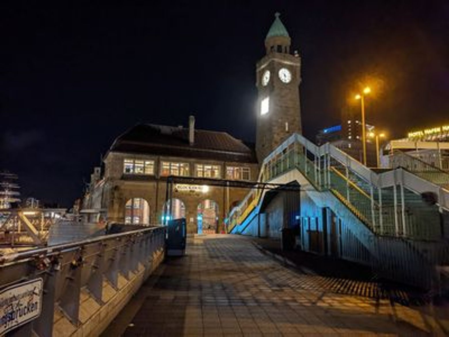 Uncover Maritime Charms: Hamburg Self-Guided Audio Tour - photo 4