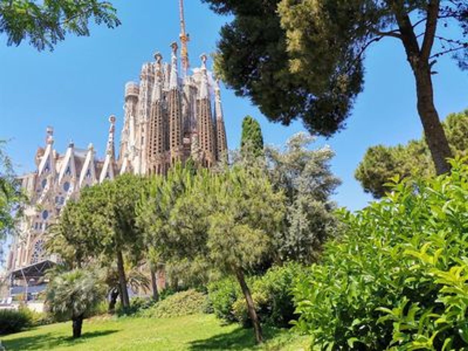 Barcelona of Gaudí: Exploring Masterpieces of the Most Imaginative Architect - photo 4