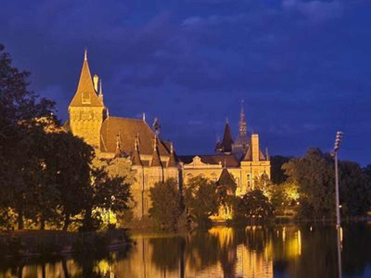 Budapest: Vibrant Culture & History Audio Tour - photo 4