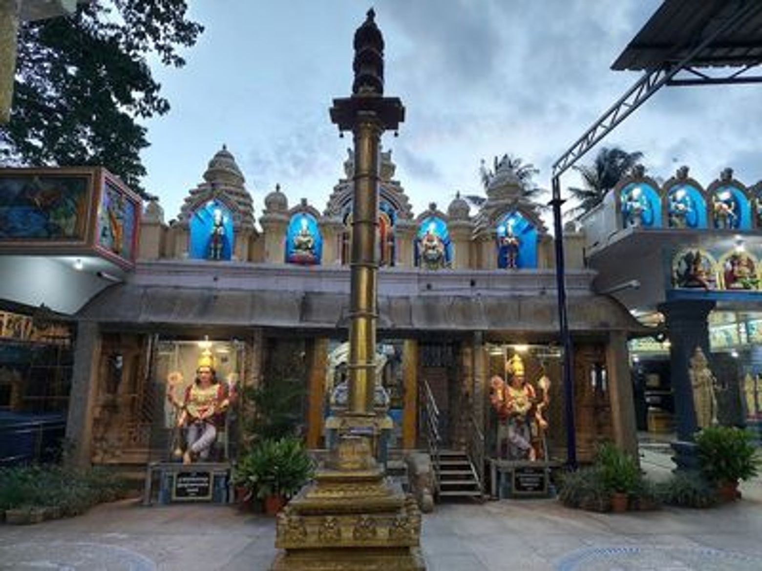 Bangalore's Walk of Divinity: A Spiritual Exploration - photo 4