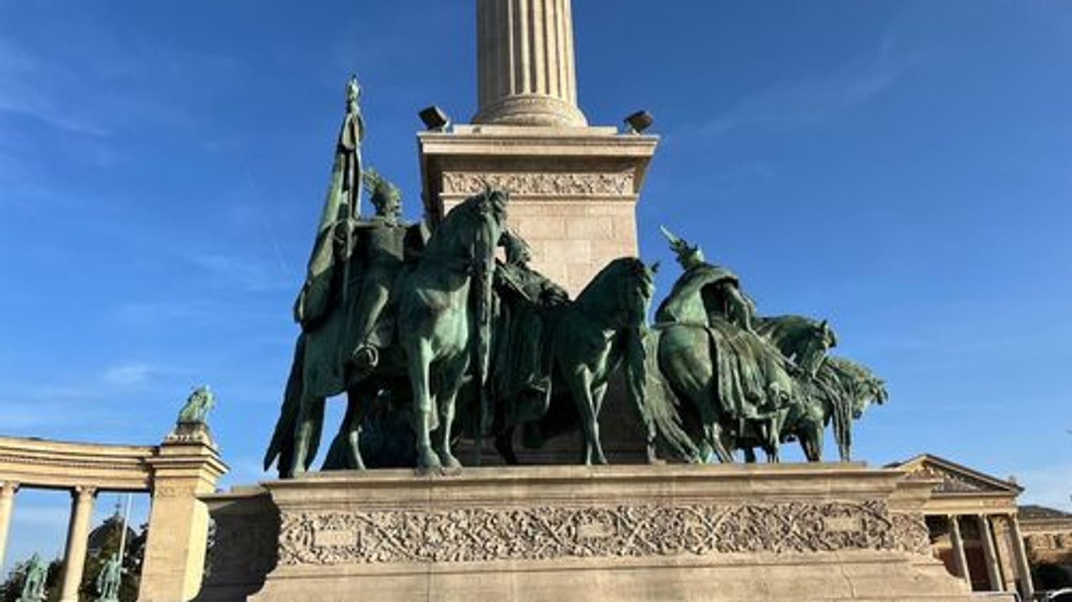 Budapest: Vibrant Culture & History Audio Tour - photo 3