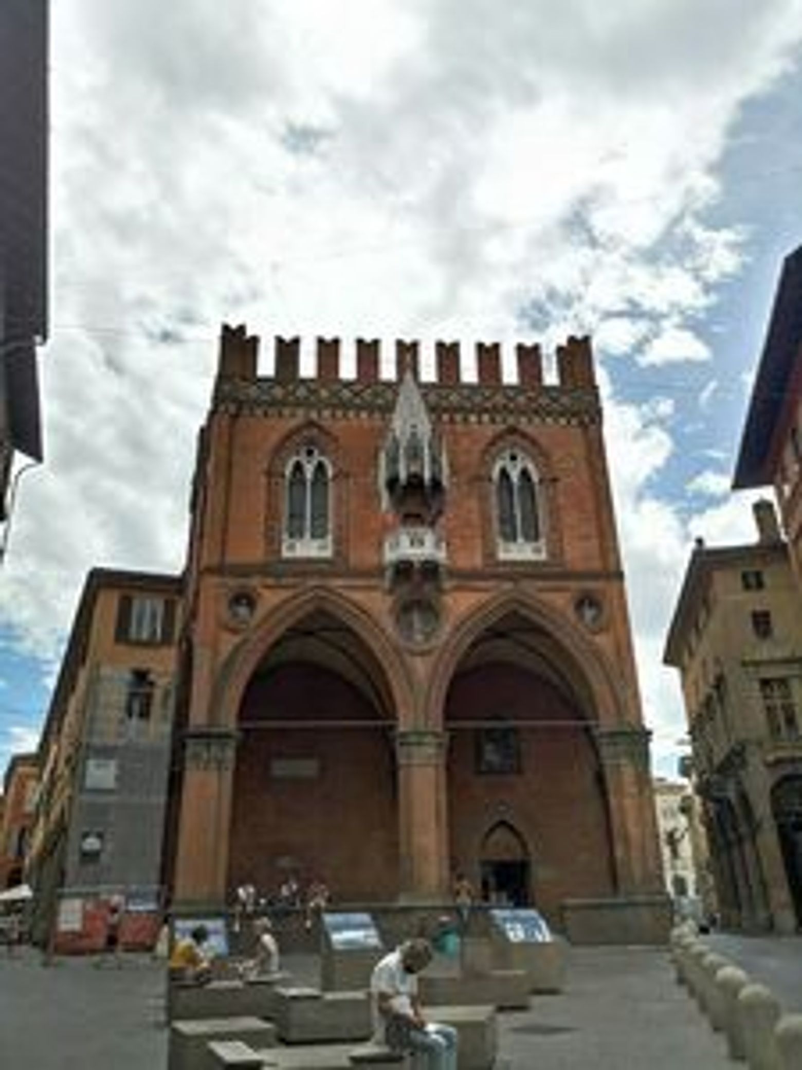 Bologna: Architectural Marvels Audio Tour - photo 4
