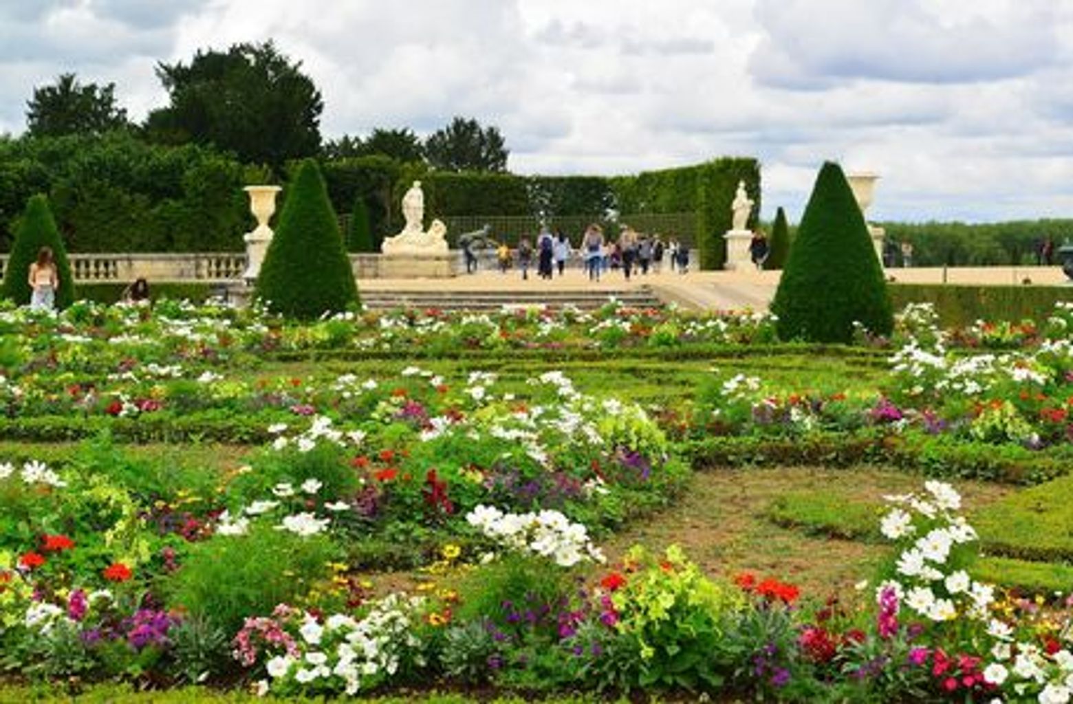 Versailles: A Self-Guided Audio Tour of the Gardens Gems - photo 3