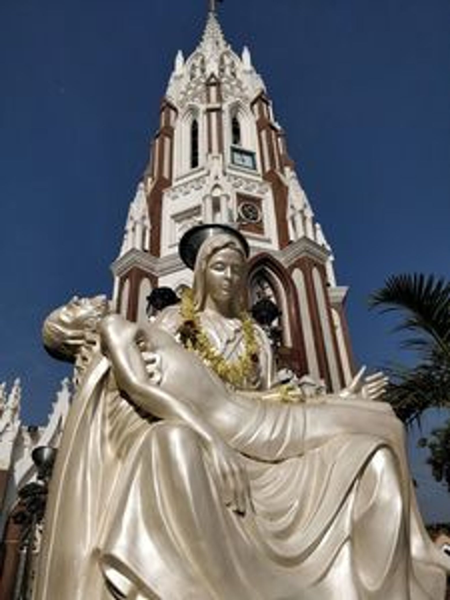 Bangalore's Walk of Divinity: A Spiritual Exploration - photo 3