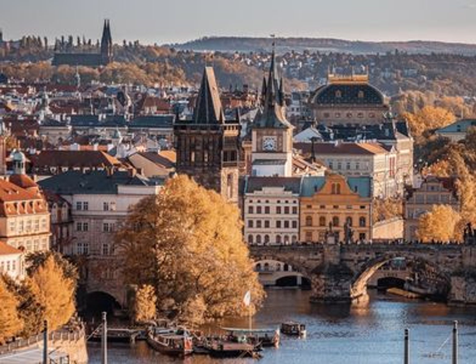 Prague: Charles Bridge Historical Audio Tour - photo 3