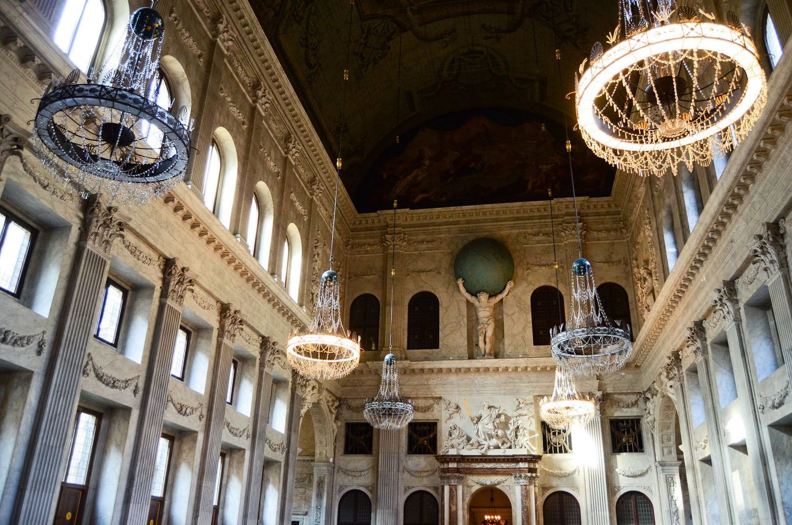 Amsterdam: Royal Palace Ticket, Audio Tour & City Walk - photo 2