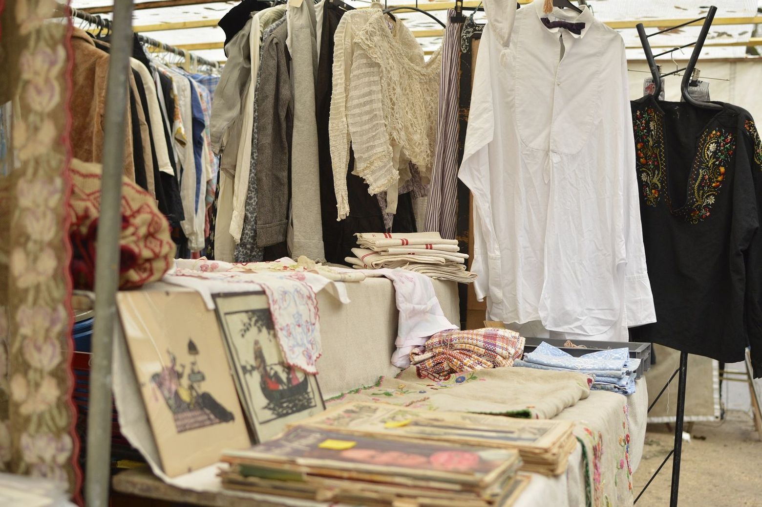 Paris: Saint-Ouen Market Audio Tour