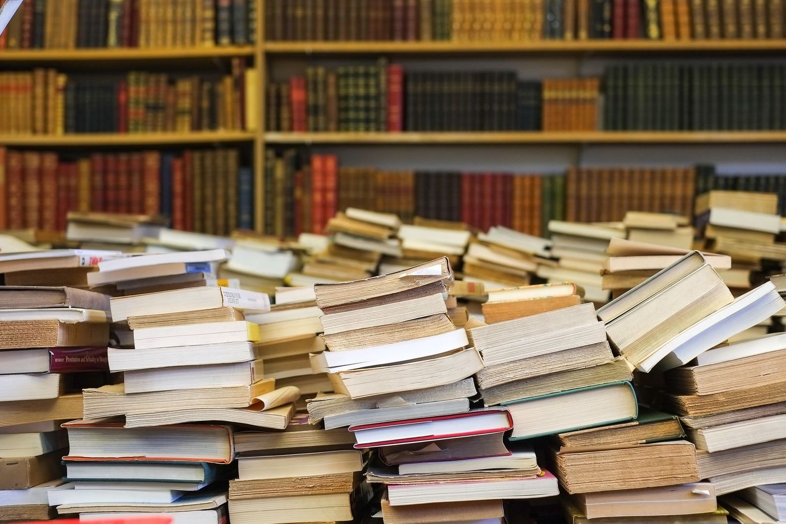 Paris: Saint-Ouen Market Audio Tour - photo 2