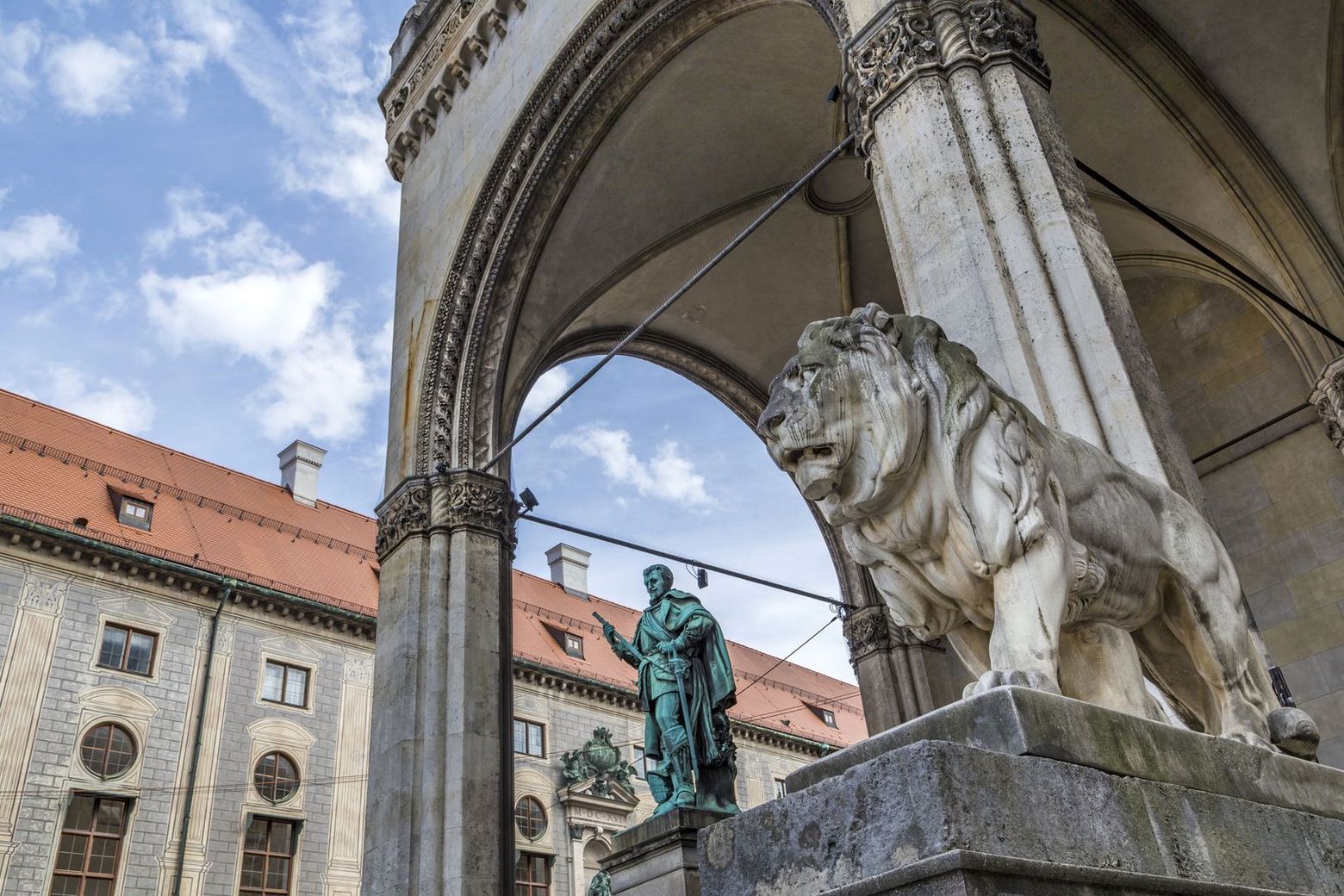 Munich: Audio Tour around Residenz Palace, Odeonsplatz & Court Garden