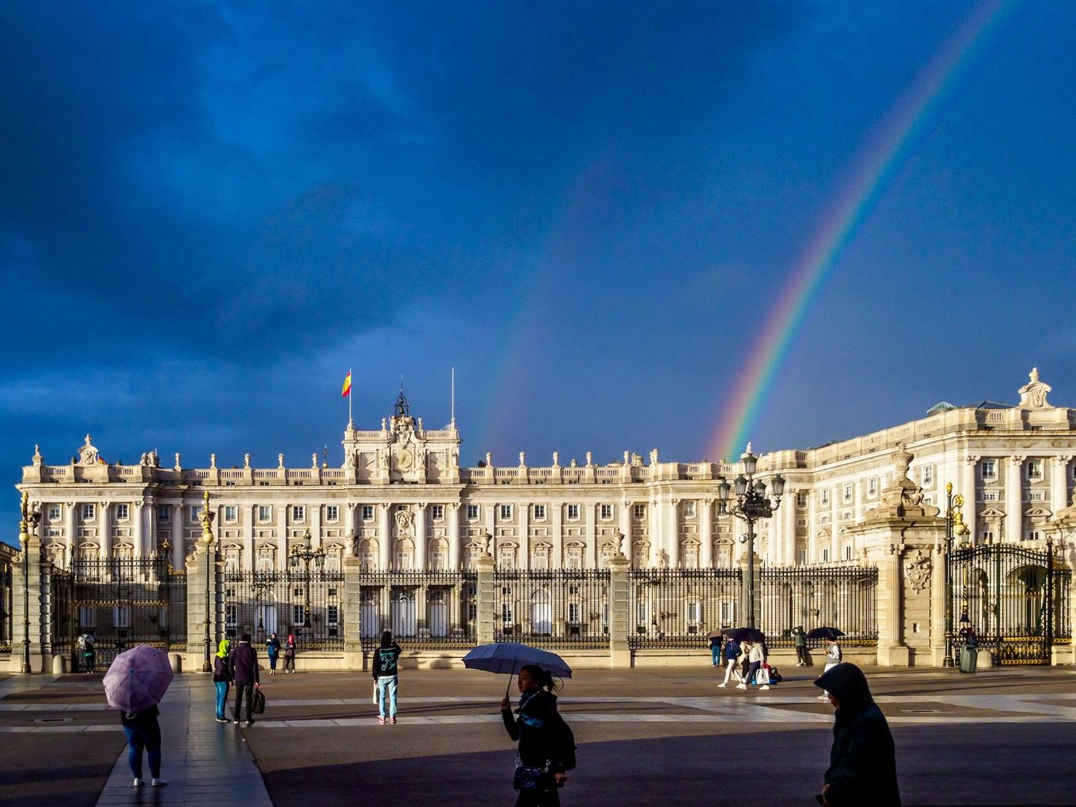 Madrid: Royal Palace & Gardens Fast-Track Ticket & Audio Tour