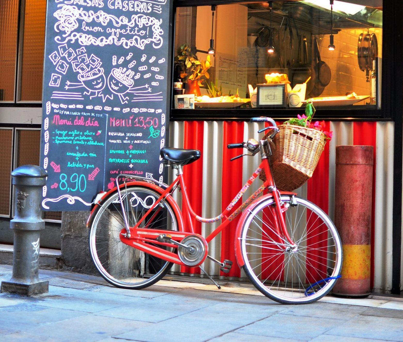 Barcelona: Picasso Museum & El Born Audio Tour