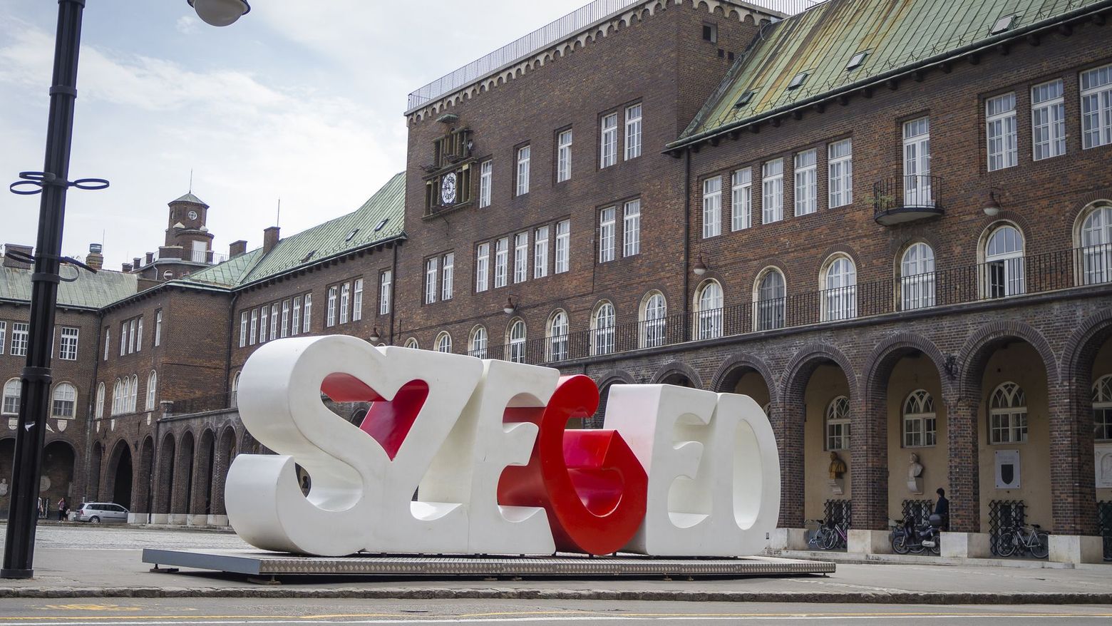 Szeged: Hungarian Gem Exploration Audio Tour - photo 2