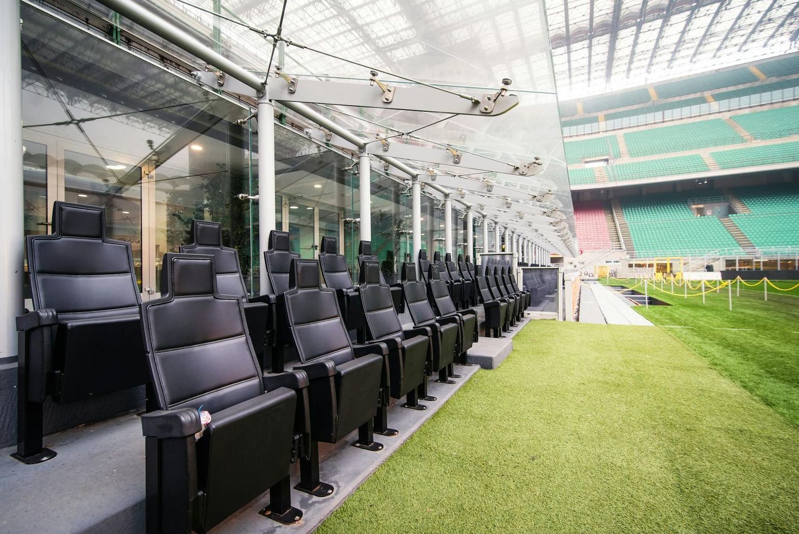 Milan: San Siro Stadium Reserved Entrance - photo 2