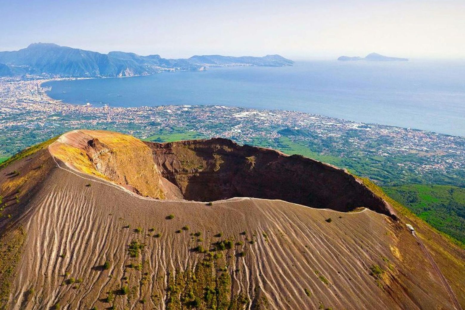 Vesuvius: Rountrip Transport from Pompeii + Skip The Line Entry - photo 2