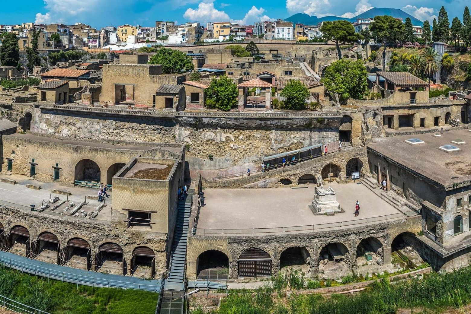 Vesuvius & Herculanuem: Skip The Line Ticket + Roundtrip From Pompeii