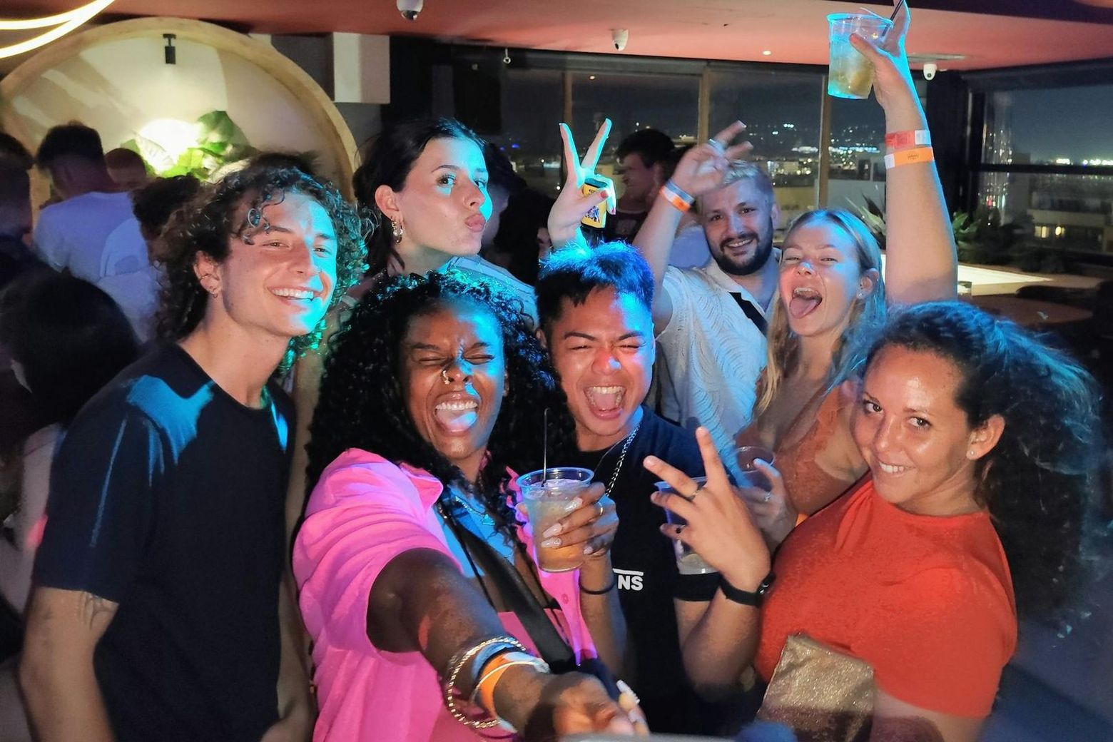 Athens: Pub Crawl + Unlimited Drinks + Nightclub Entry - photo 2
