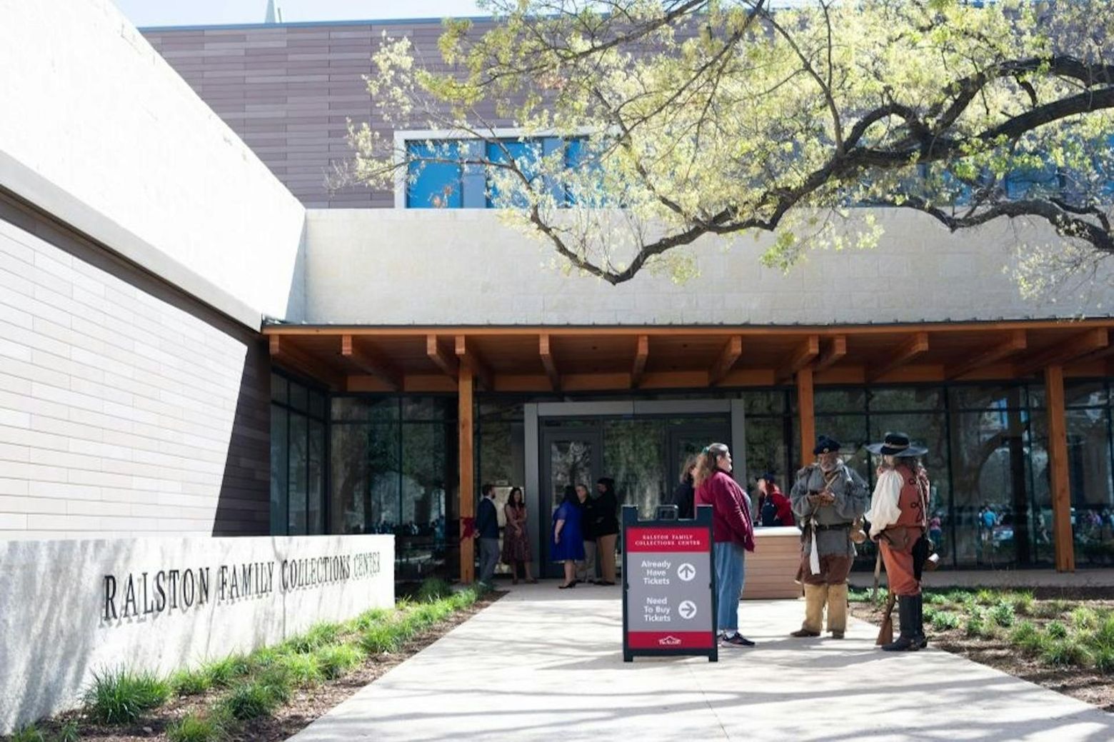 The Alamo: Exhibit Entry - photo 2